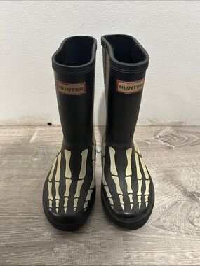 Skeleton Hunter boots Toddler (size 10)